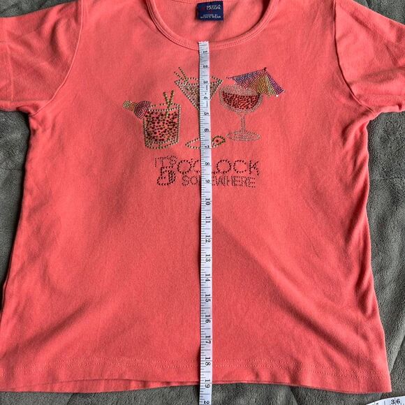 Vintage Y2K “it’s 5 o’clock somewhere” rhinestone bedazzled cotton tshirt medium - Picture 7 of 8
